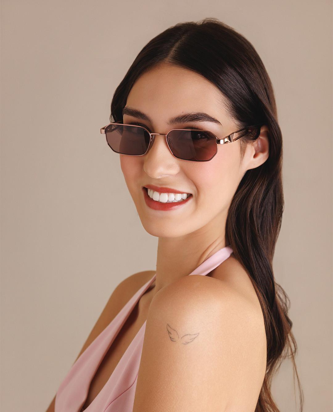 Maria Carolina shines for Hickmann Eyewear