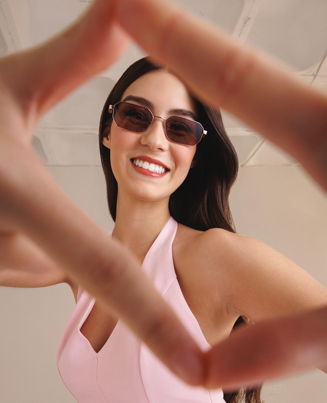 Maria Carolina shines for Hickmann Eyewear
