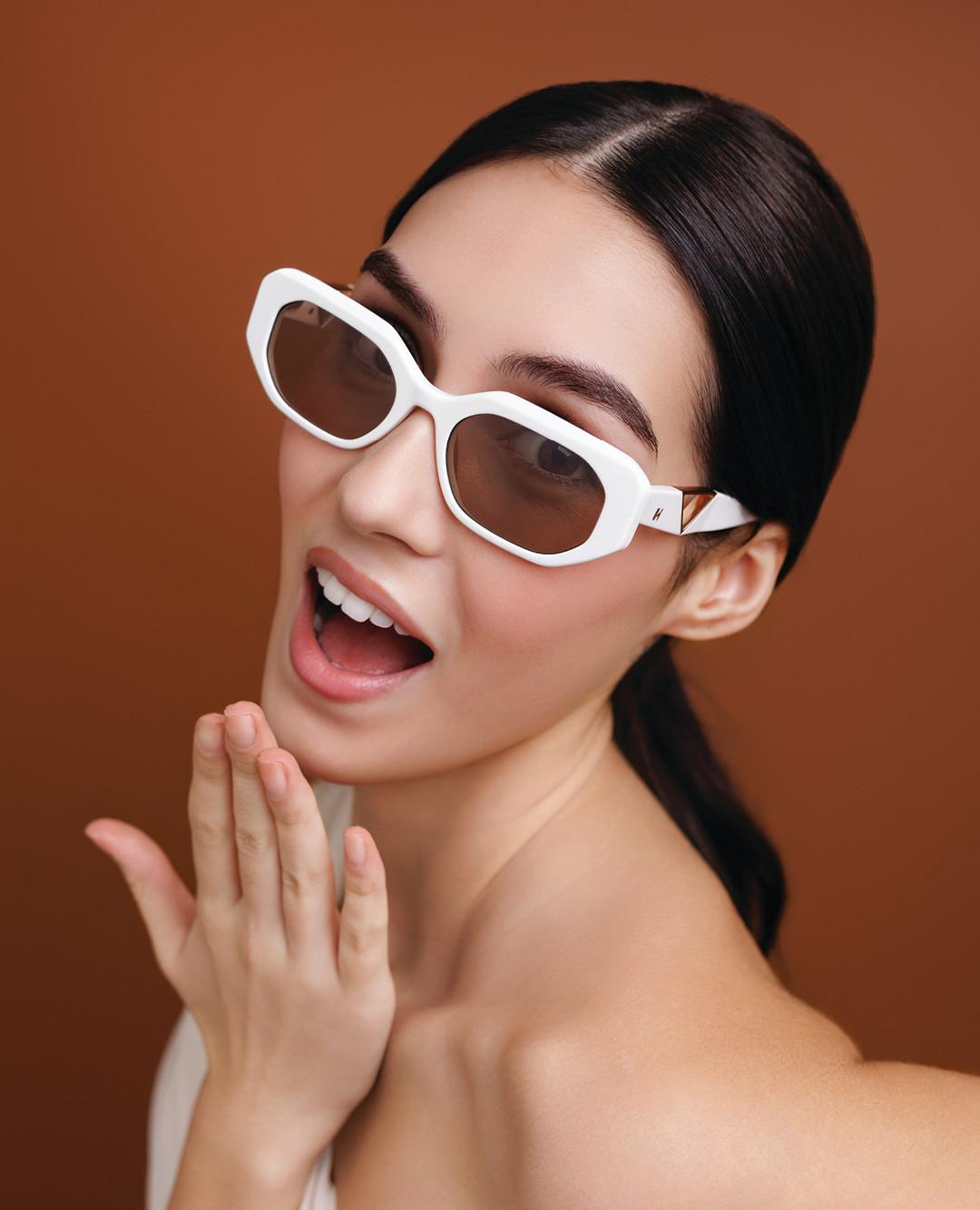 Maria Carolina shines for Hickmann Eyewear