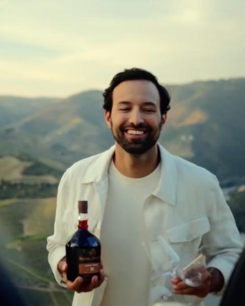 Tomás Medina para a Real Companhia Velha