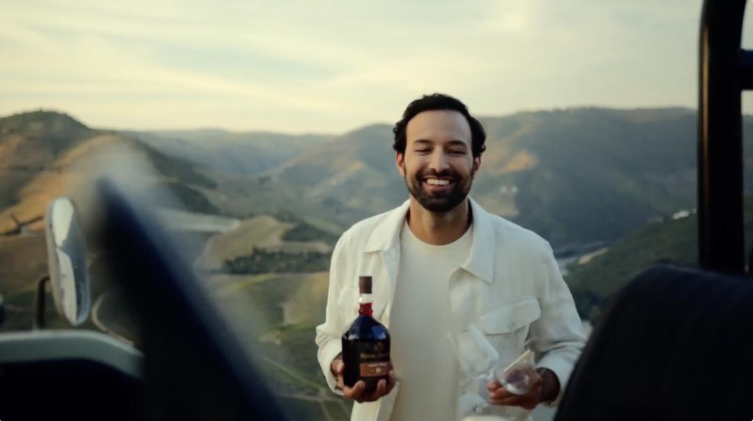 Tomás Medina para a Real Companhia Velha